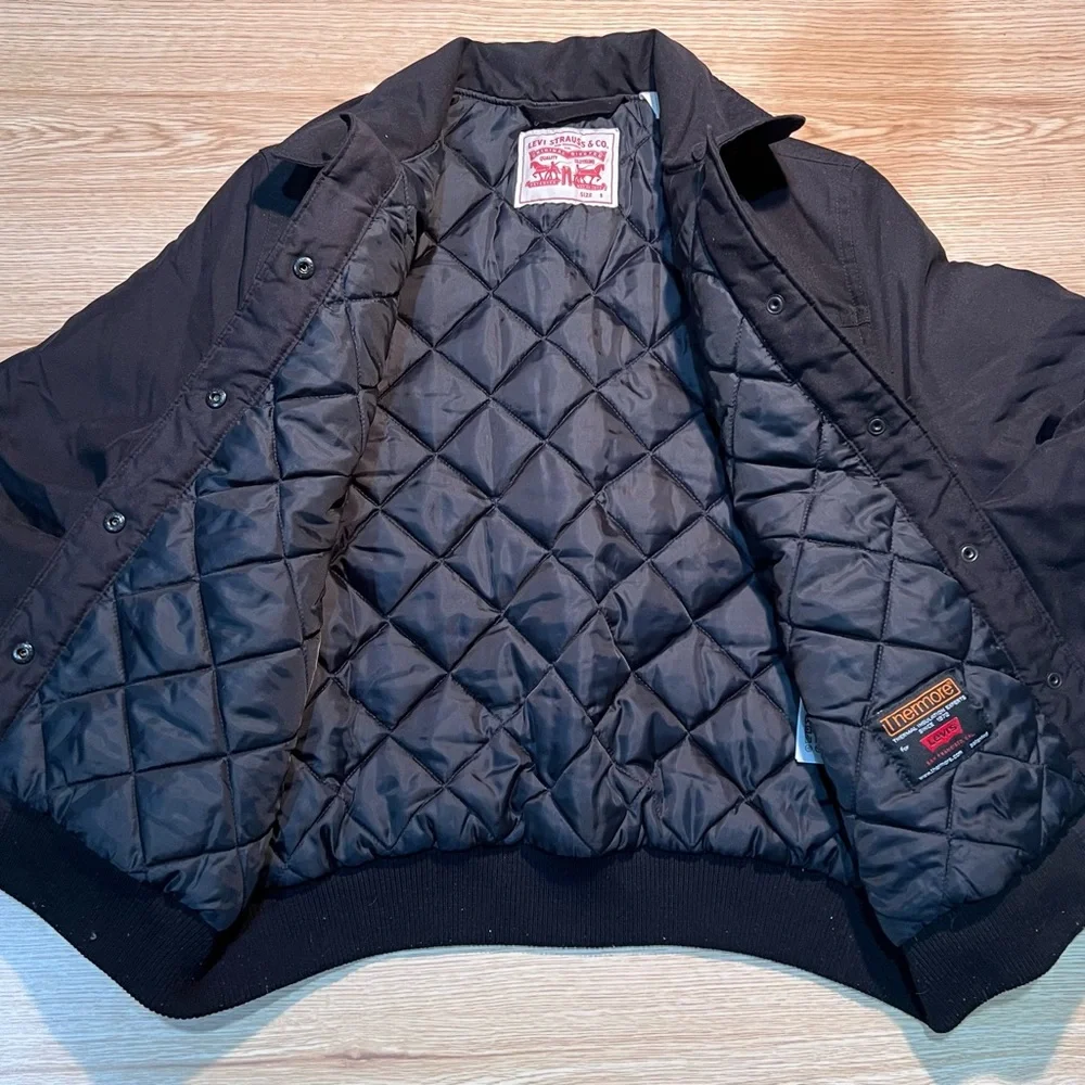 Women’s Levi's Original Trucker Black Quilted Insulated
Softshell Jacket - Picture 1 of 11